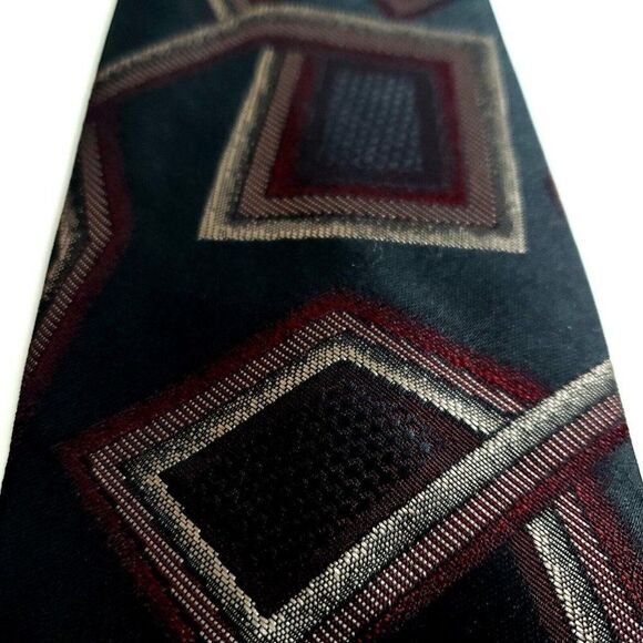 Wembley Polyester Green Red Woven Abstract Metallic Tie - Picture 2 of 7